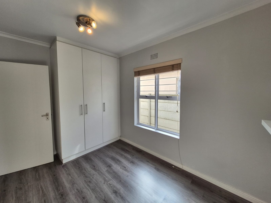 2 Bedroom Property for Sale in Sunningdale Western Cape